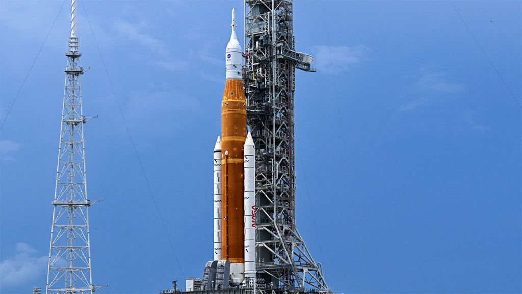 NASA, Space Launch System kalkışı için yeni tarih verdi